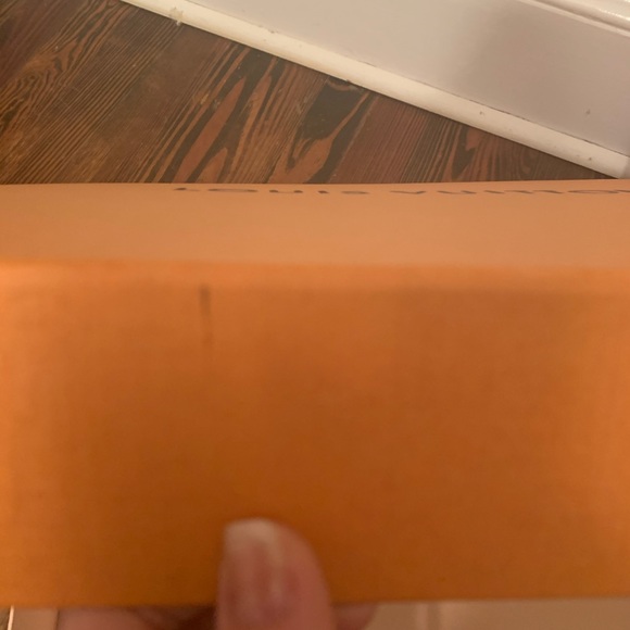 Authentic Louis Vuitton shopping & box - Picture 6 of 7